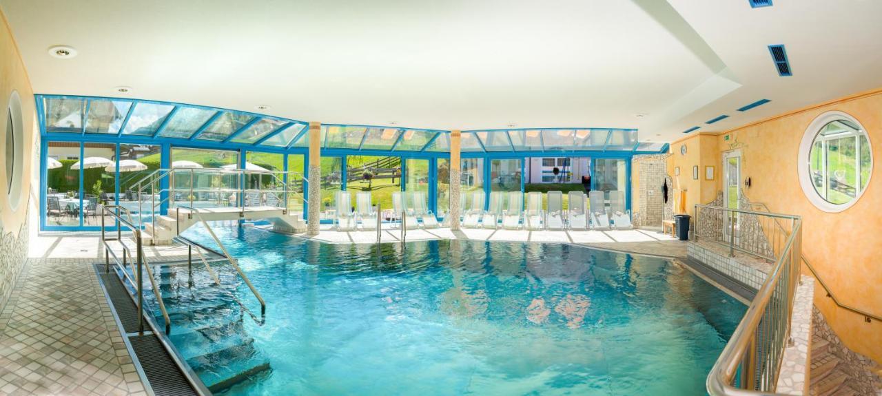 Vierjahreszeiten Hotel 4*