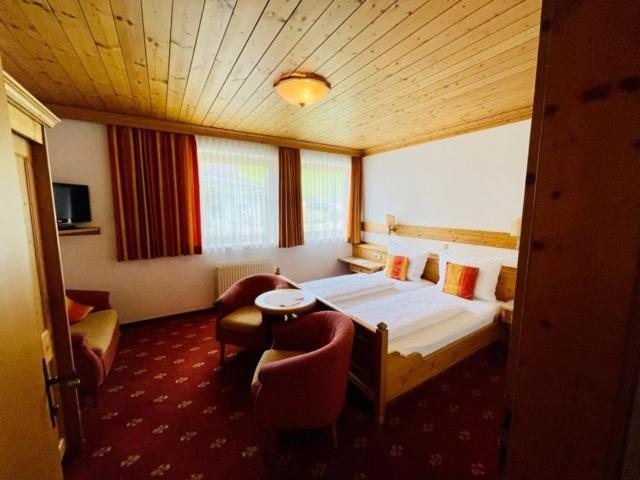 Vierjahreszeiten Hotel